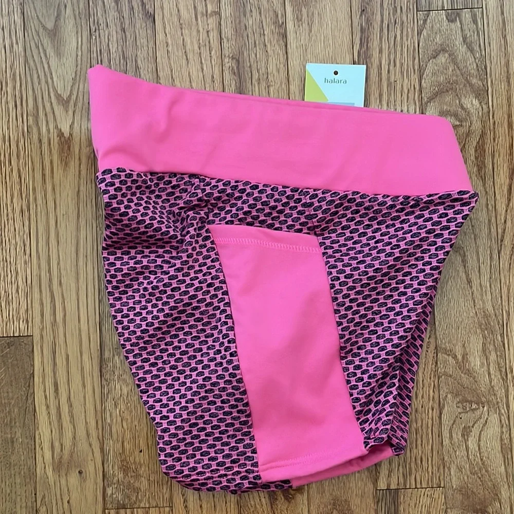 Shorts - Picture 3 of 4